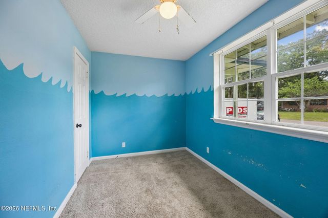 5231 POPPY Drive, Jacksonville, FL 32205