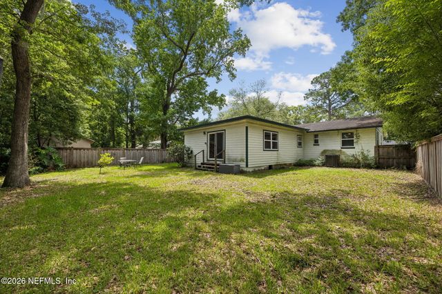 5231 POPPY Drive, Jacksonville, FL 32205