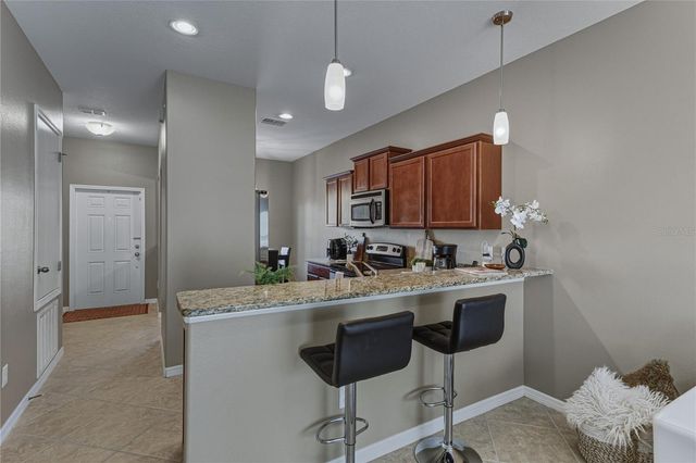 8527 BRUSHLEAF WAY, Tampa, FL 33647