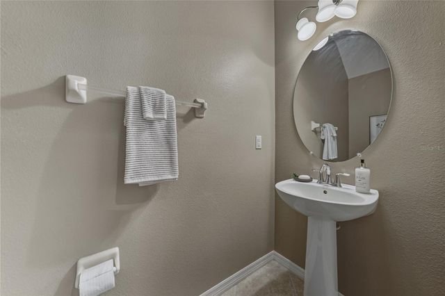 8527 BRUSHLEAF WAY, Tampa, FL 33647