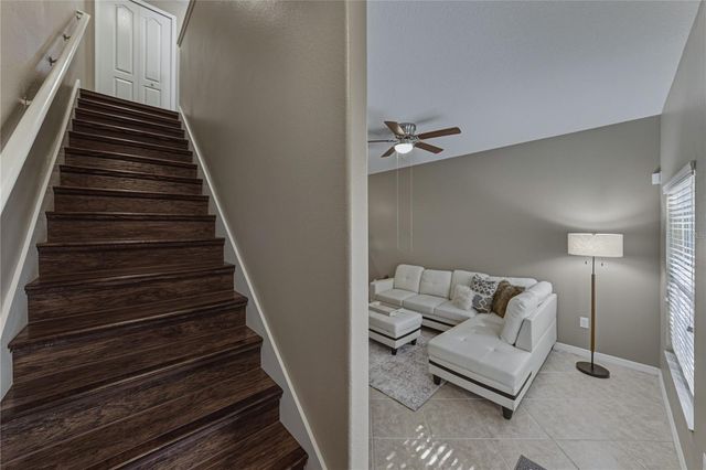 8527 BRUSHLEAF WAY, Tampa, FL 33647