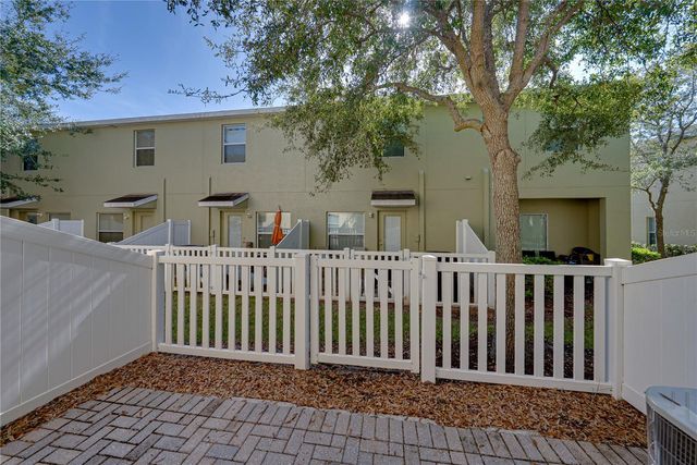 8527 BRUSHLEAF WAY, Tampa, FL 33647