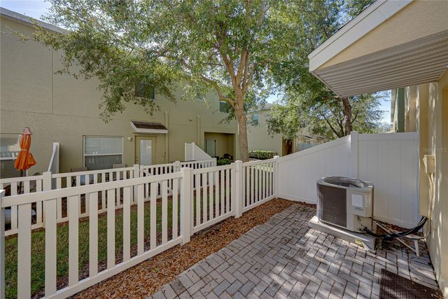 8527 BRUSHLEAF WAY, Tampa, FL 33647