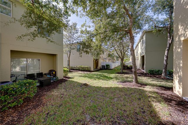 8527 BRUSHLEAF WAY, Tampa, FL 33647