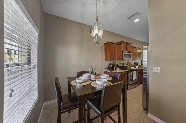 8527 BRUSHLEAF WAY, Tampa, FL 33647