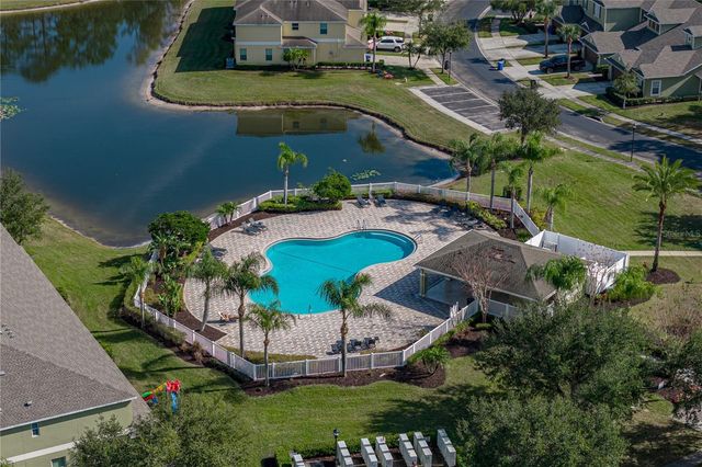 8527 BRUSHLEAF WAY, Tampa, FL 33647