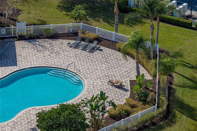 8527 BRUSHLEAF WAY, Tampa, FL 33647