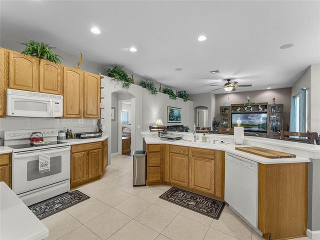 720 N HAMPTON DRIVE, Davenport, FL 33897