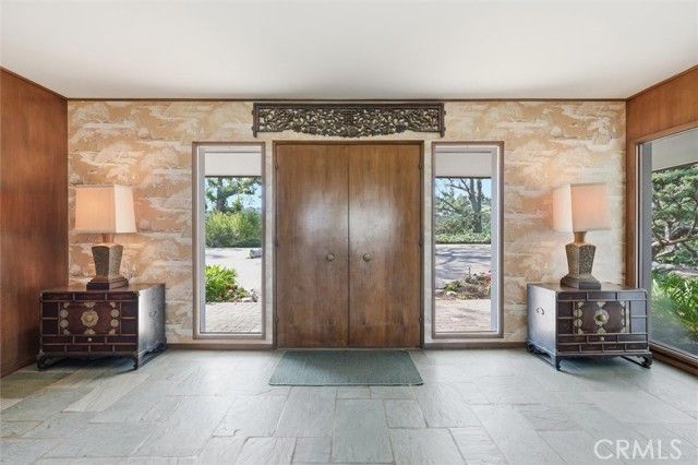 100 Saddleback, Rolling Hills, CA 90274