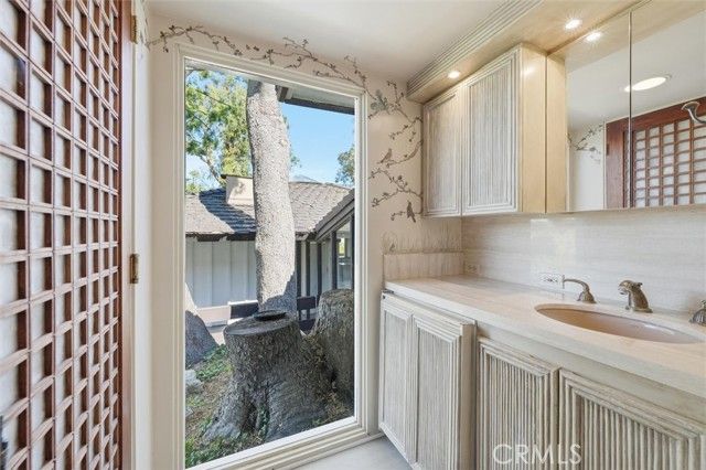 100 Saddleback, Rolling Hills, CA 90274