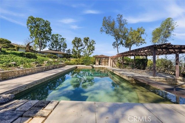 100 Saddleback, Rolling Hills, CA 90274