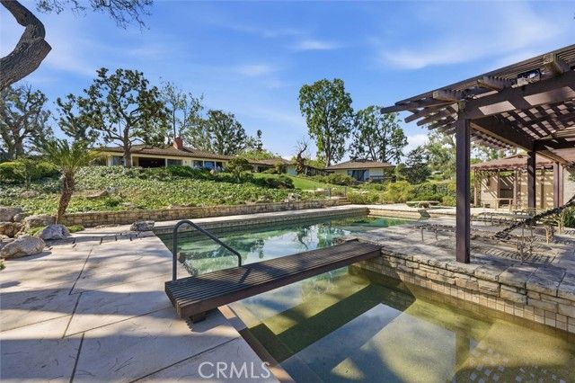 100 Saddleback, Rolling Hills, CA 90274