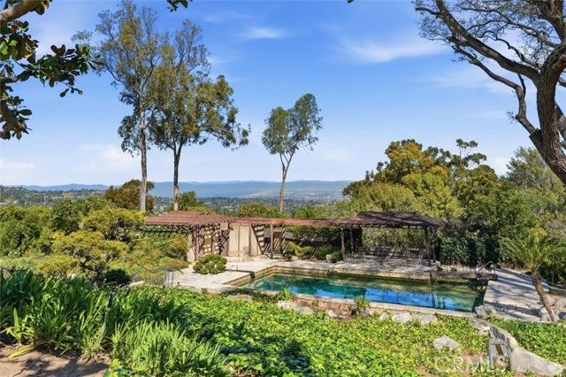 100 Saddleback, Rolling Hills, CA 90274