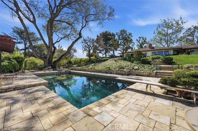 100 Saddleback, Rolling Hills, CA 90274