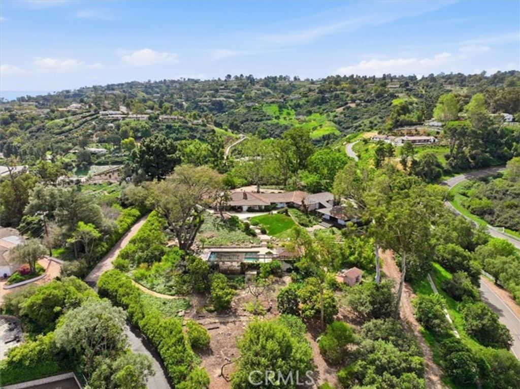 100 Saddleback, Rolling Hills, CA 90274