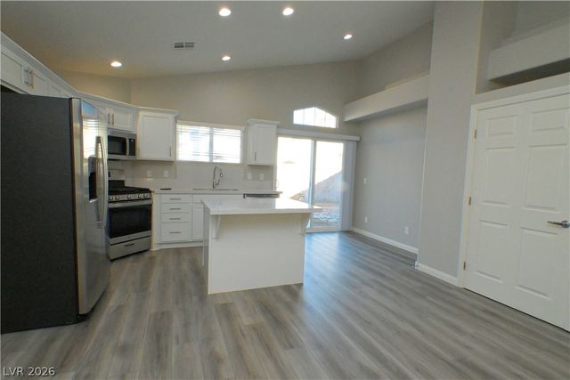 7256 Winding Creek Drive, Las Vegas, NV 89113