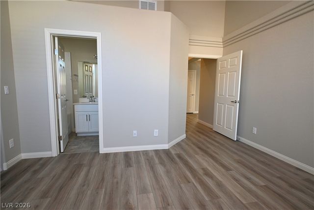 7256 Winding Creek Drive, Las Vegas, NV 89113