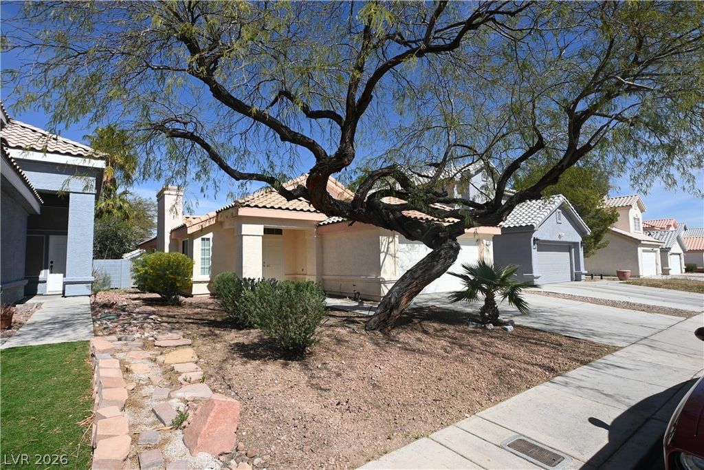 7256 Winding Creek Drive, Las Vegas, NV 89113