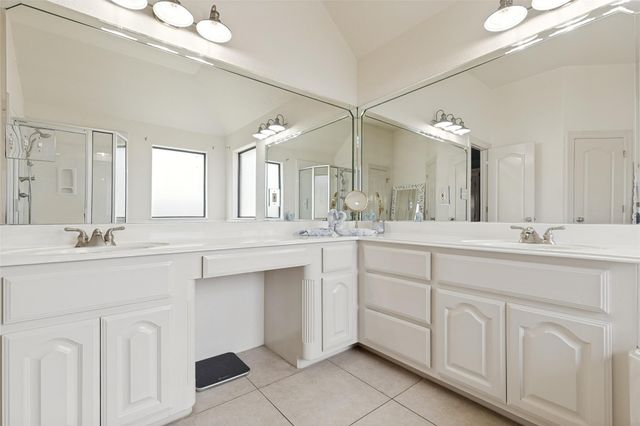 105 Wisteria Street, Richwood, TX 77531