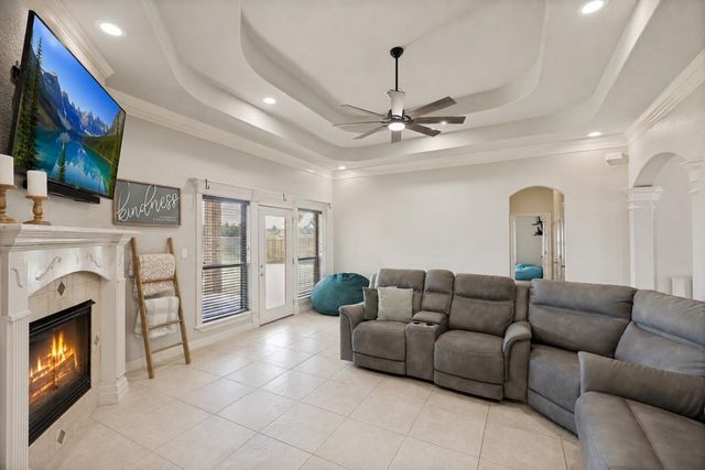 105 Wisteria Street, Richwood, TX 77531