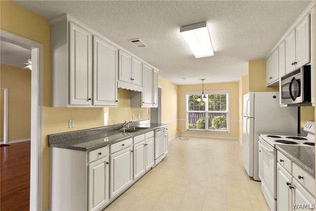 2020 Cross Creek, Tuscaloosa, AL 35404