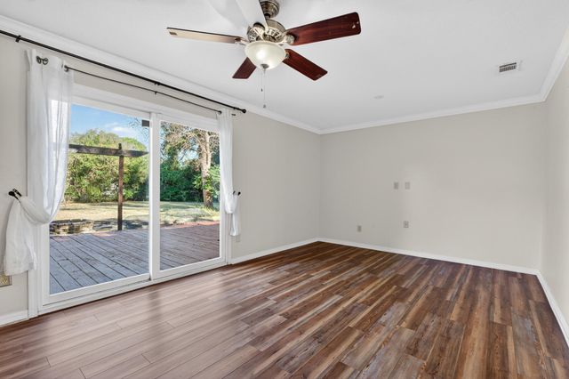 9 Walnut Avenue, Shalimar, FL 32579