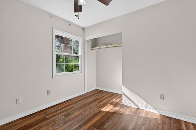 9 Walnut Avenue, Shalimar, FL 32579