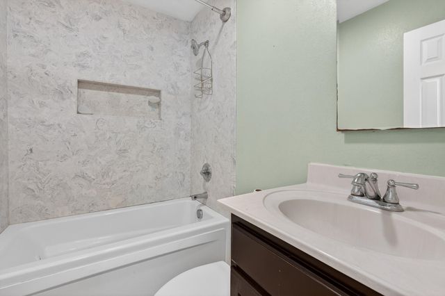 9 Walnut Avenue, Shalimar, FL 32579