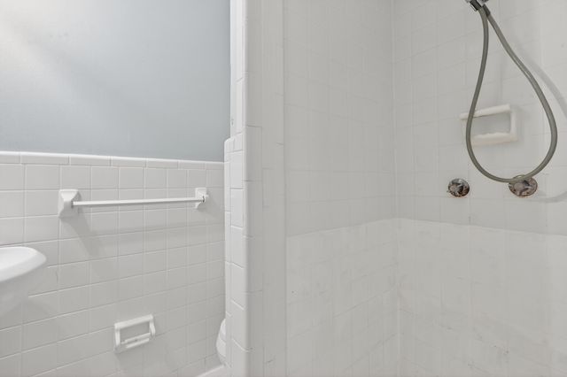 9 Walnut Avenue, Shalimar, FL 32579