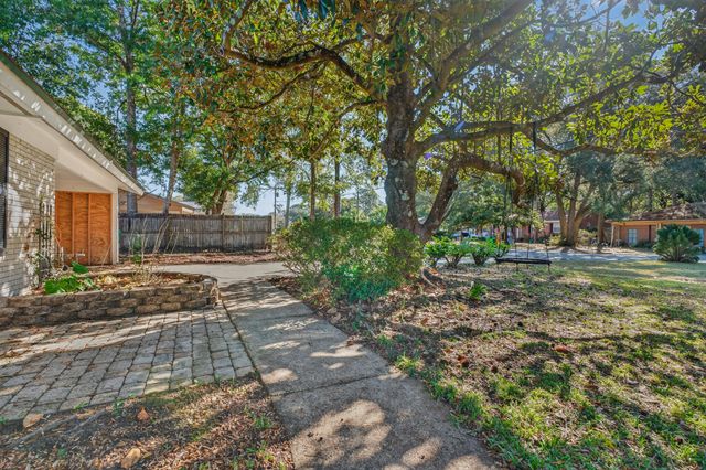 9 Walnut Avenue, Shalimar, FL 32579