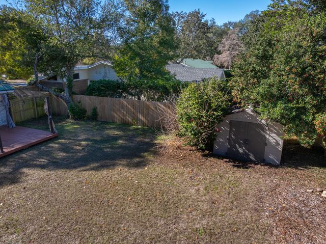 9 Walnut Avenue, Shalimar, FL 32579