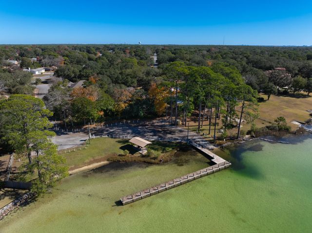 9 Walnut Avenue, Shalimar, FL 32579