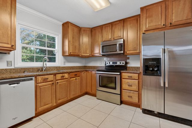 9 Walnut Avenue, Shalimar, FL 32579