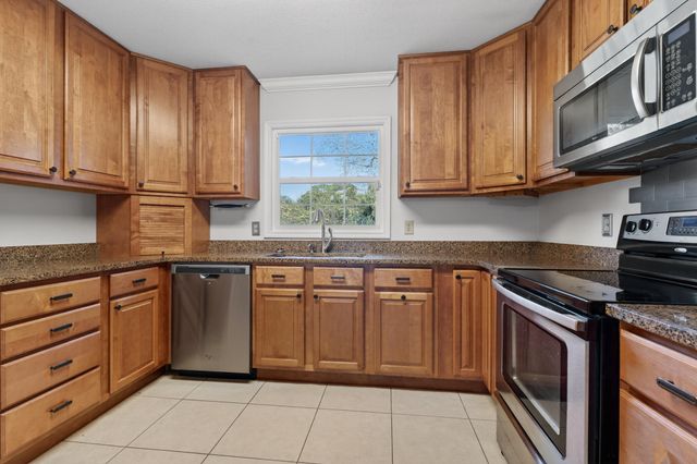 9 Walnut Avenue, Shalimar, FL 32579