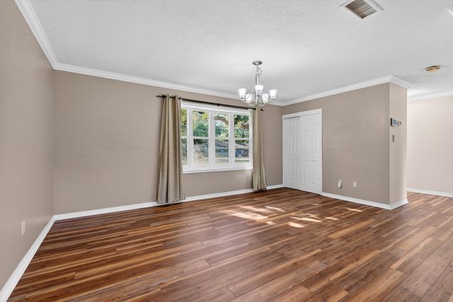 9 Walnut Avenue, Shalimar, FL 32579