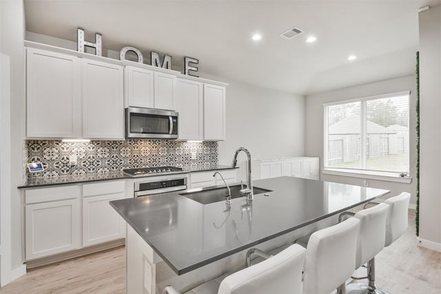 14226 Lake Lodge Drive, Conroe, TX 77384