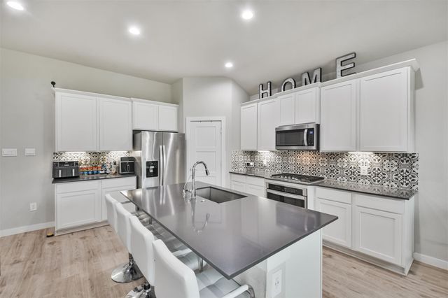 14226 Lake Lodge Drive, Conroe, TX 77384