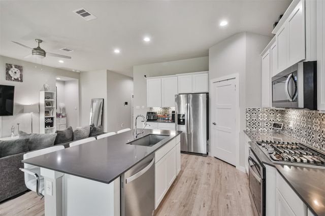 14226 Lake Lodge Drive, Conroe, TX 77384