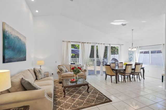 10418 Buena Ventura Drive, Boca Raton, FL 33498