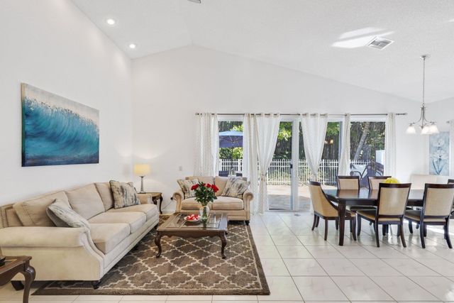 10418 Buena Ventura Drive, Boca Raton, FL 33498