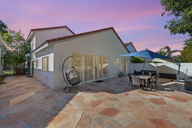 10418 Buena Ventura Drive, Boca Raton, FL 33498