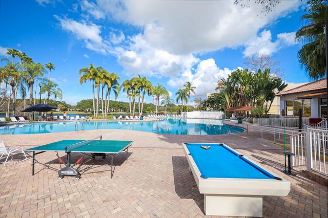 10418 Buena Ventura Drive, Boca Raton, FL 33498