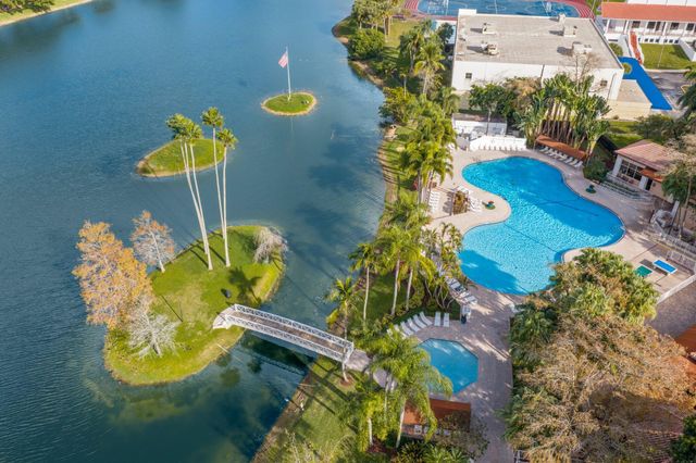 10418 Buena Ventura Drive, Boca Raton, FL 33498