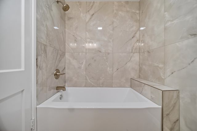 2107 POPLAR Street, Erie, PA 16502