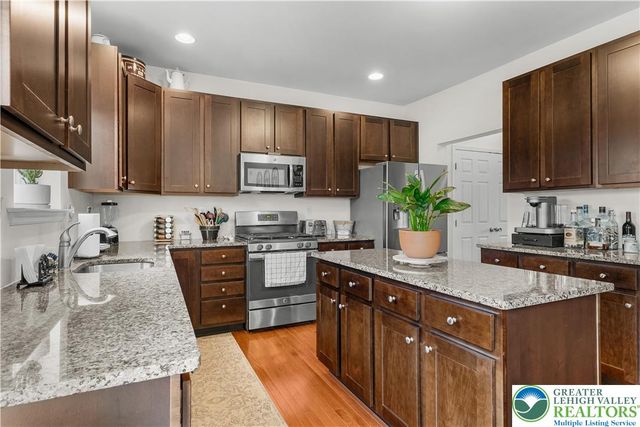 9628 Crescent Lane, Upper Macungie Twp, PA 18031