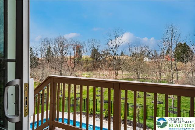 9628 Crescent Lane, Upper Macungie Twp, PA 18031
