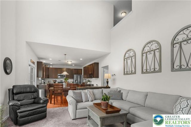 9628 Crescent Lane, Upper Macungie Twp, PA 18031
