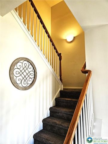 9628 Crescent Lane, Upper Macungie Twp, PA 18031