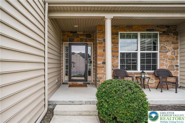 9628 Crescent Lane, Upper Macungie Twp, PA 18031