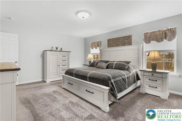 9628 Crescent Lane, Upper Macungie Twp, PA 18031